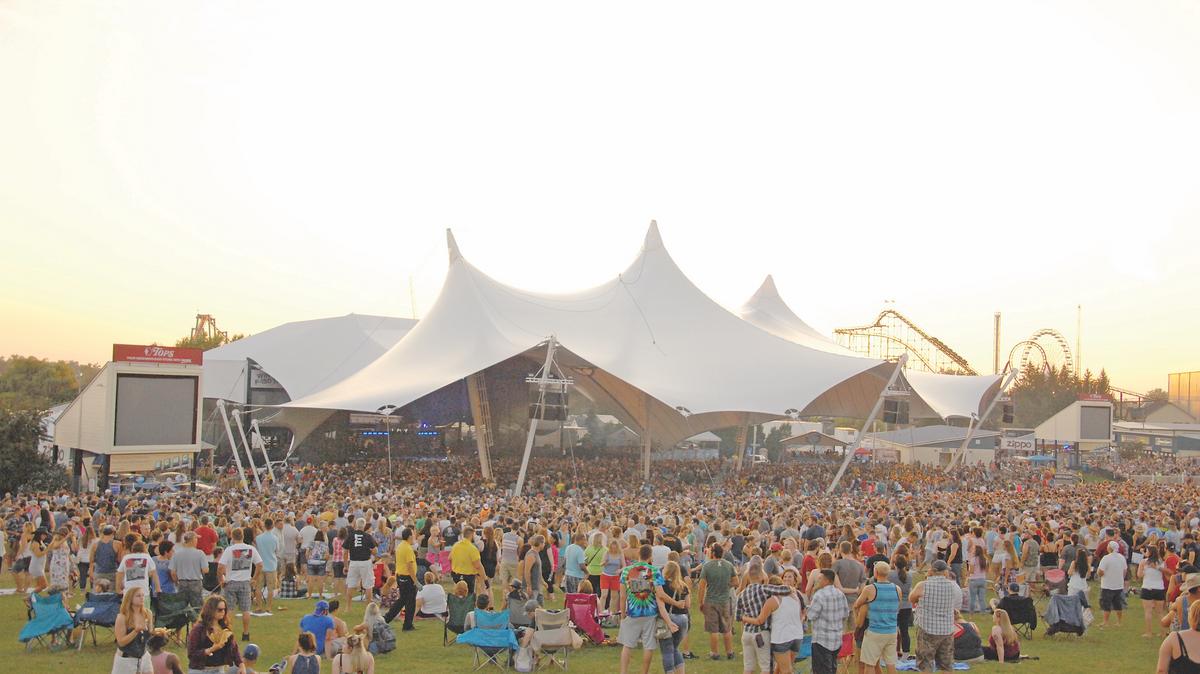 darien lake concert lawn chairs