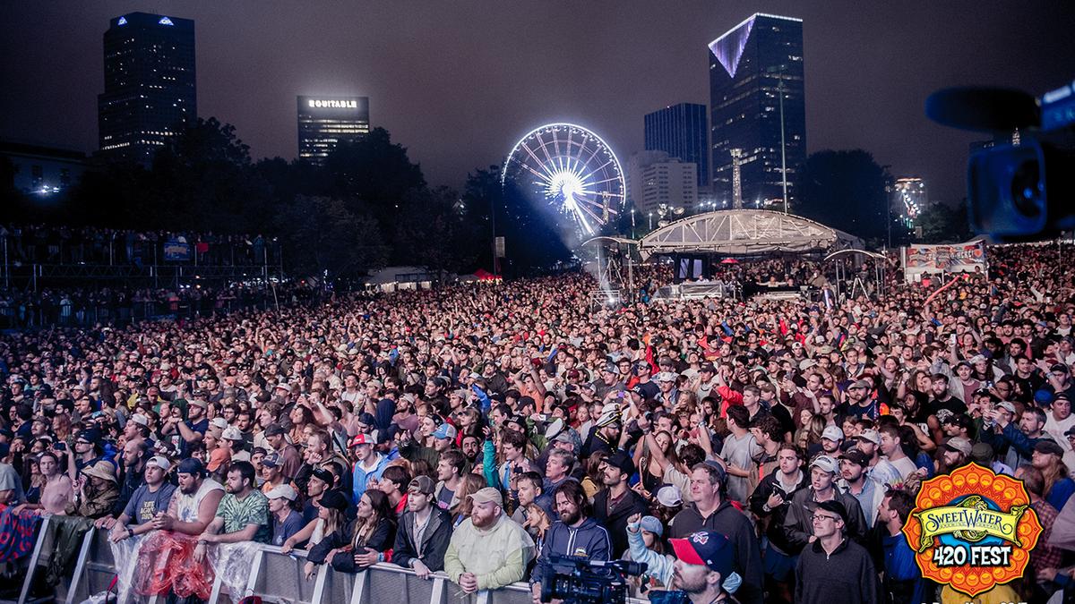 Thousands Centennial Olympic Park for SweetWater Co.'s Fest (SLIDESHOW) - Atlanta Chronicle