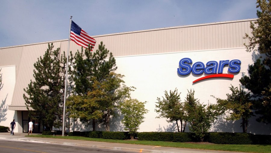 Sears hopes 505 of its stores, 11 in Illinois, will stay open
