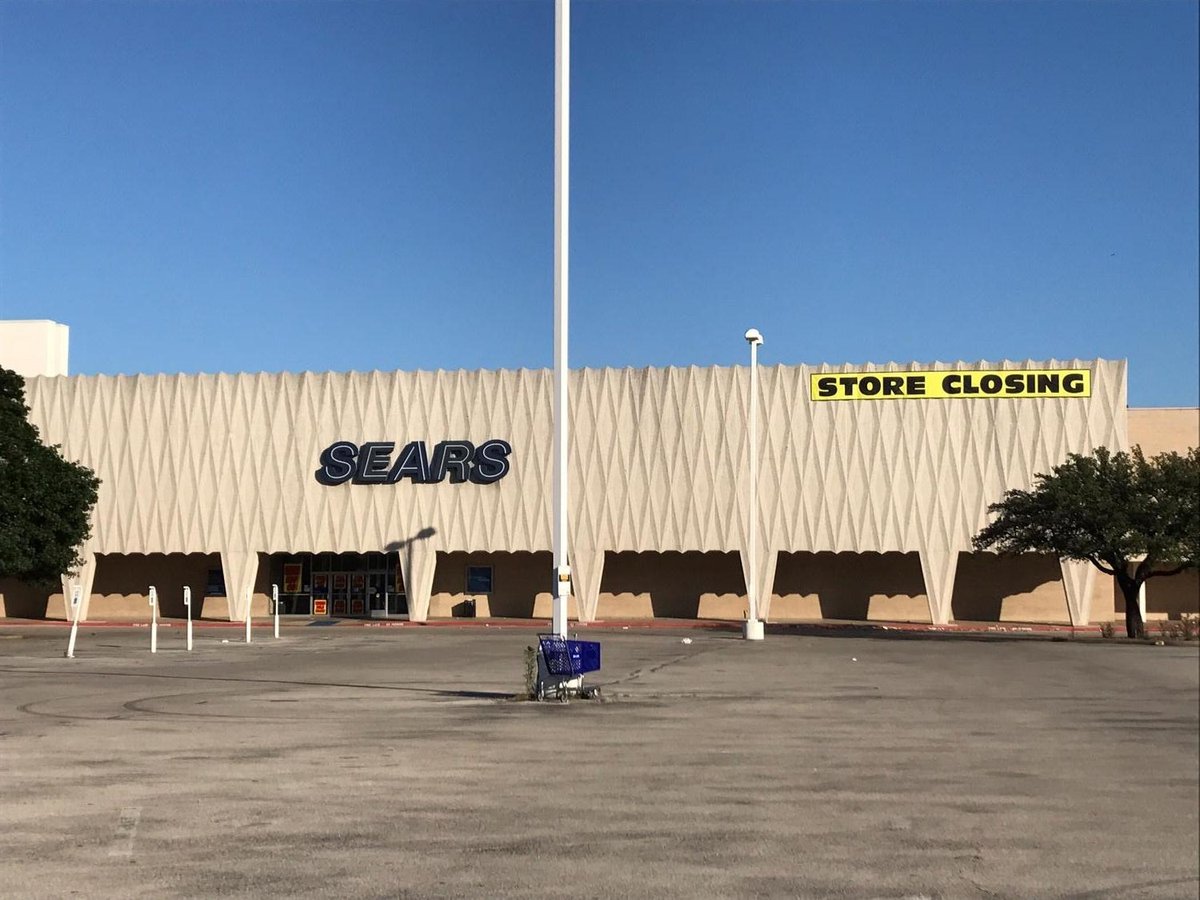 The last Sears department store in Dallas-Fort Worth is closing