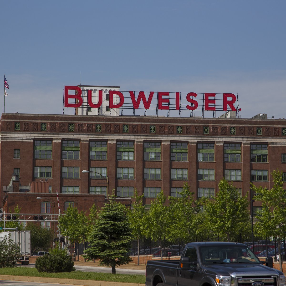 Anheuser-Busch to produce Stella Artois in St. Louis as part of $1B  investment - St. Louis Business Journal