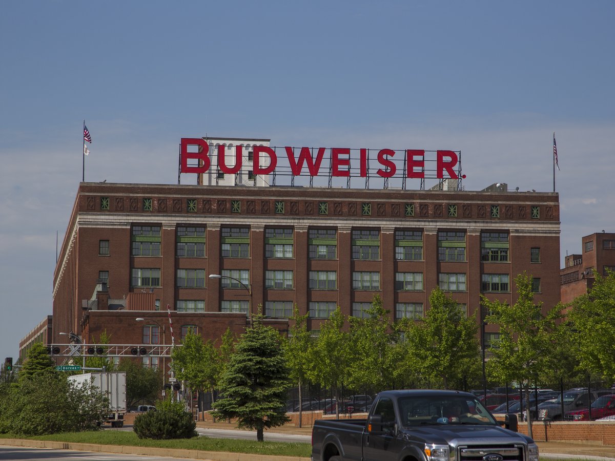 Anheuser-Busch to produce Stella Artois in St. Louis as part of $1B  investment - St. Louis Business Journal