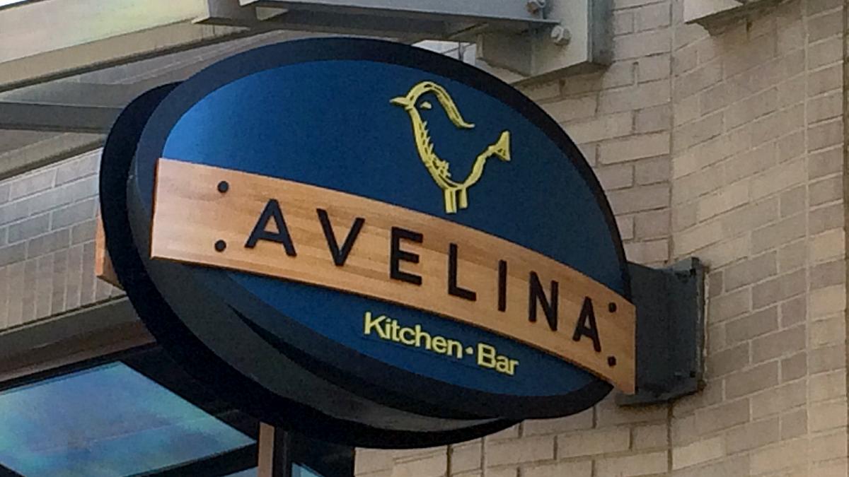 avelina kitchen bar