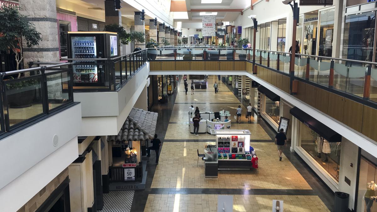 CBL, one of St. Louis' biggest mall 
