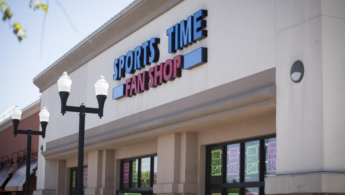 Sports Time Fan Shop closing sale brings out bargain hunters Wichita