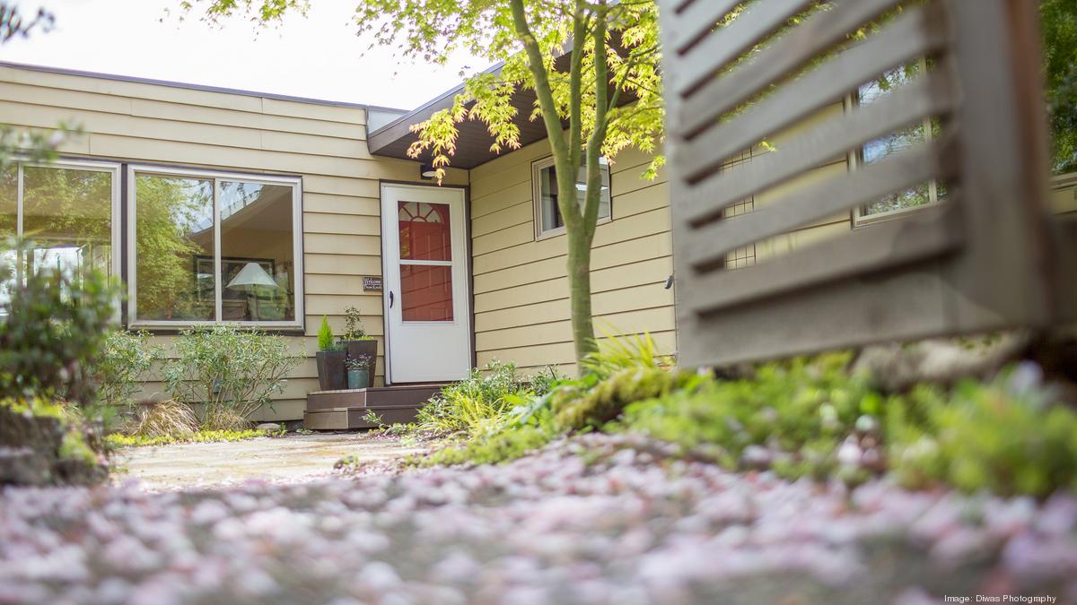 In a 'berserk' real estate market, a North Seattle rambler fetches 706,000 (Photos) Puget