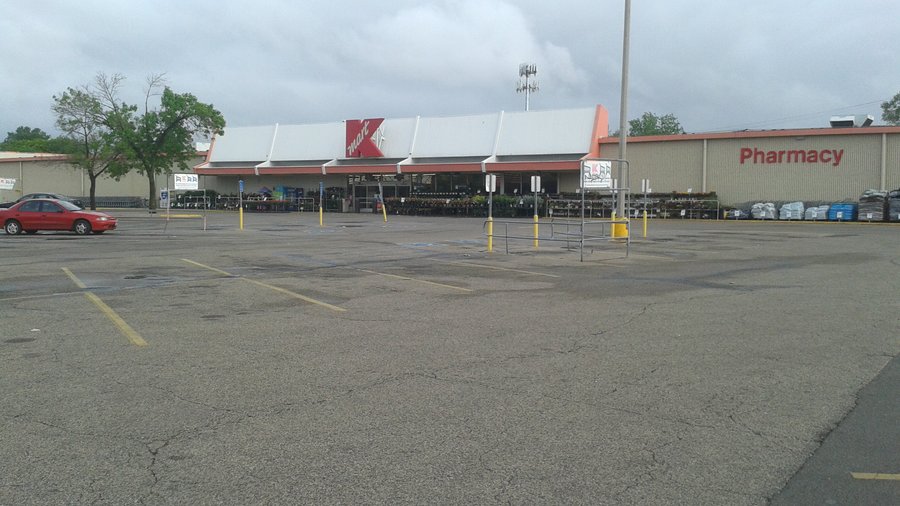 Minneapolis officials have agreement to buy Kmart out of lease at