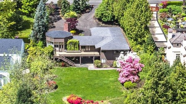 Former Boeing chief test pilot Brien Wygle sells Medina estate for $5.4 ...