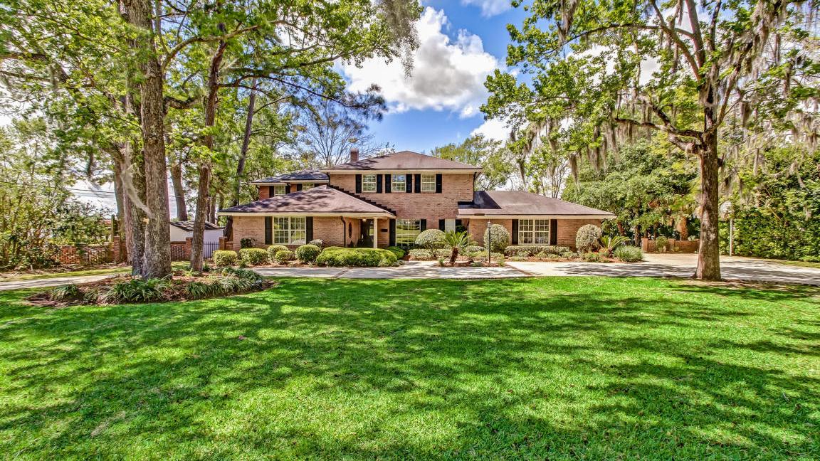 A 1.225 million on the Ortega River is for sale Jacksonville