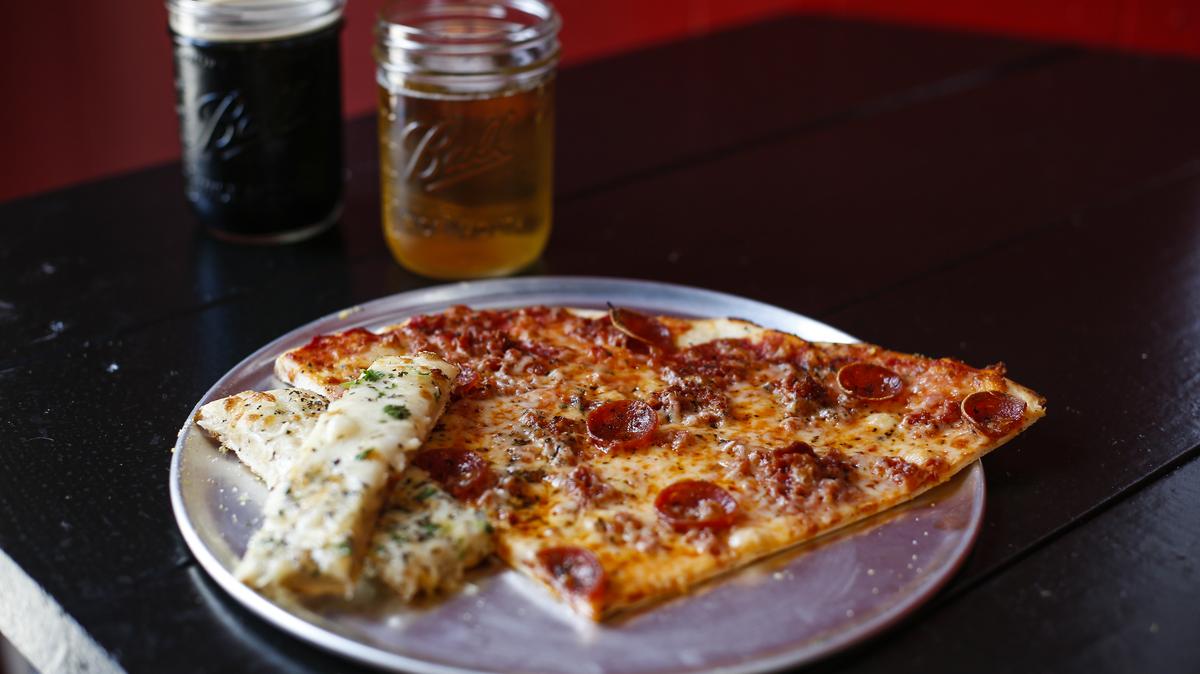 District 22 Pizzeria opens in New Albany in a few weeks - Louisville ...