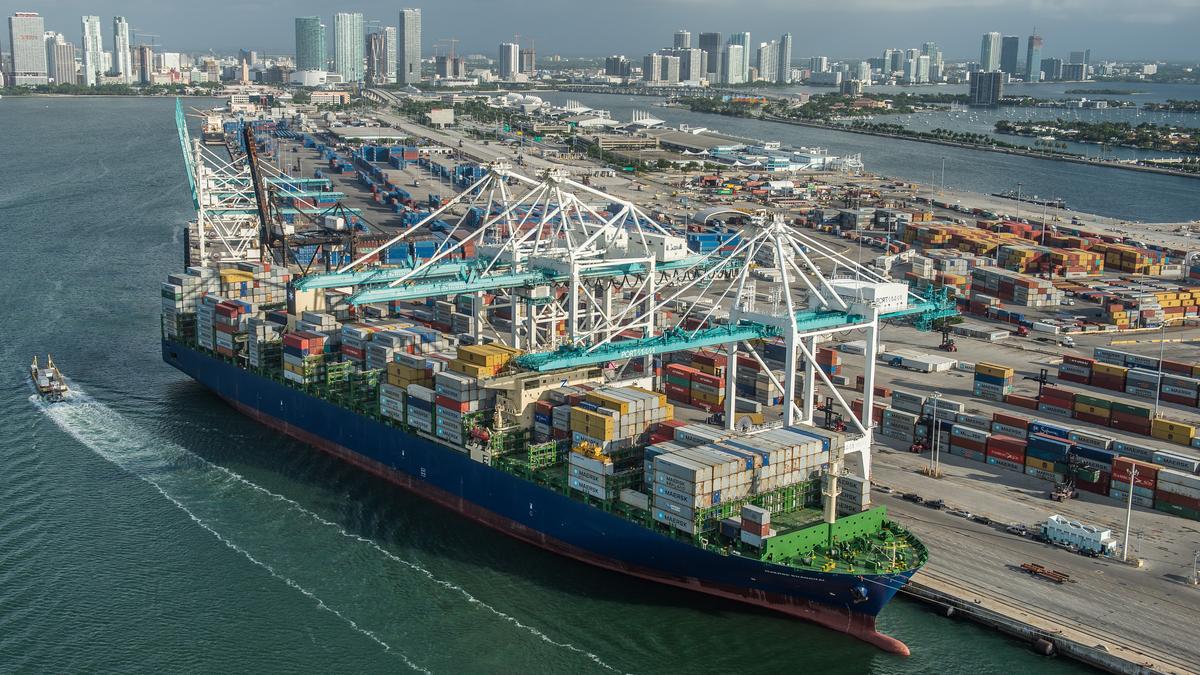 Largest container ship, Maersk Shanghai, to ever call on a Florida