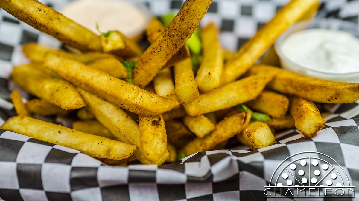 Northside bar Chameleon opening restaurant Cincinnati Business Courier