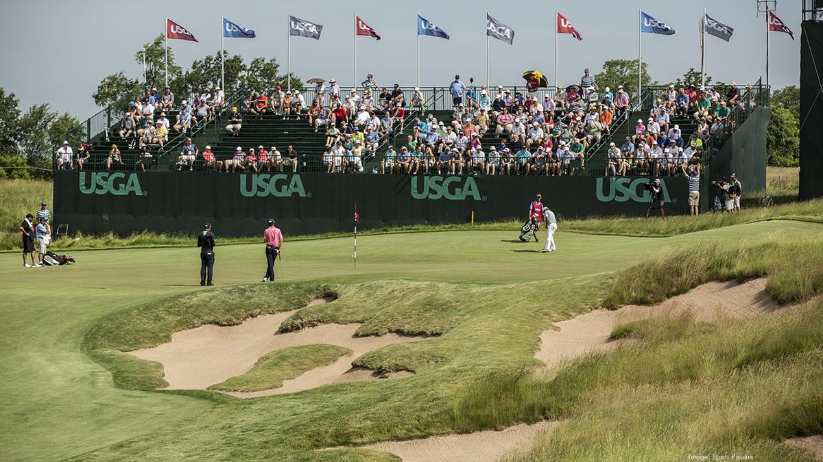 Golf world, spectators stay focused on U.S. Open pros during opening ...