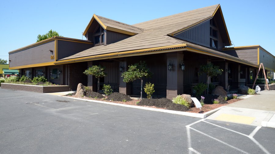 The Old Spaghetti Factory replacing Farrell’s Ice Cream Parlour on Watt