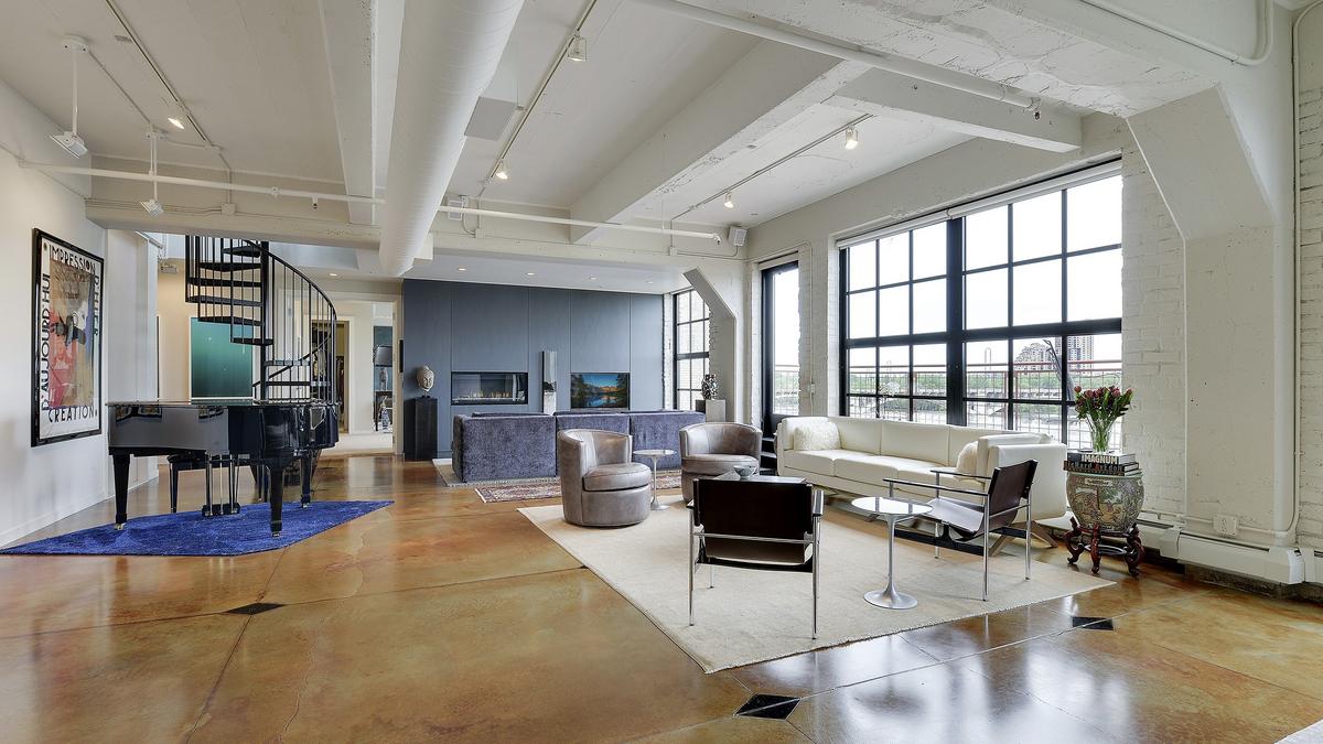 Dream Homes North Star Lofts Penthouse Is Available For 2 45 Million Photos Minneapolis St Paul Business Journal [ 675 x 1200 Pixel ]