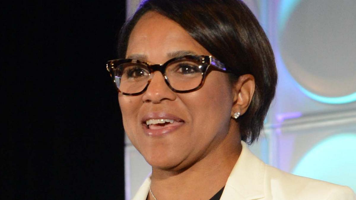starbucks-discloses-bonuses-and-pay-for-new-coo-rosalind-brewer-puget-sound-business-journal