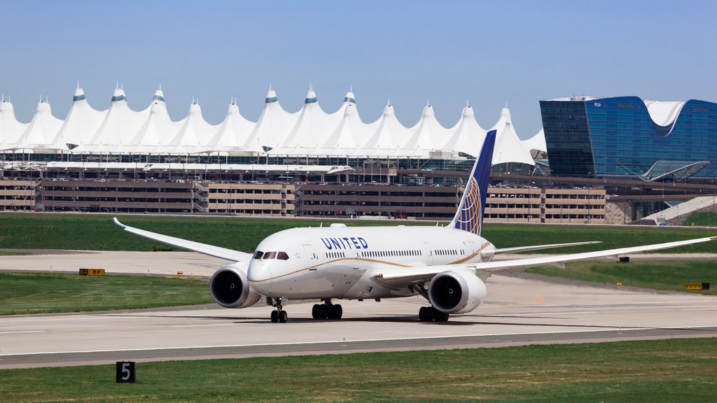 United plans to add more gates and flights at DIA