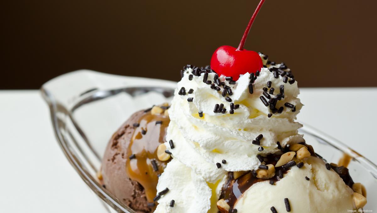 United to serve sundaes to Polaris business class - Chicago Business ...