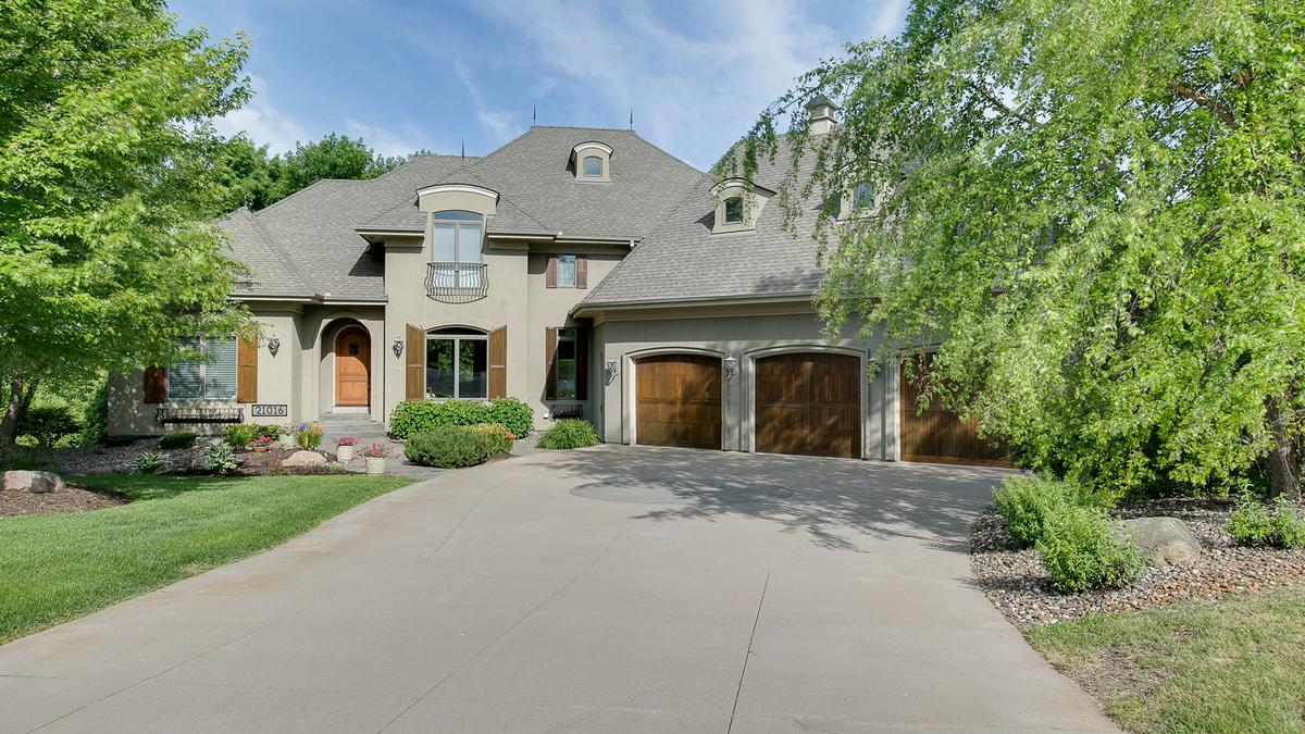 Dream Homes Large home in wooded culdesac listed for 1.22 million (slideshow) Minneapolis