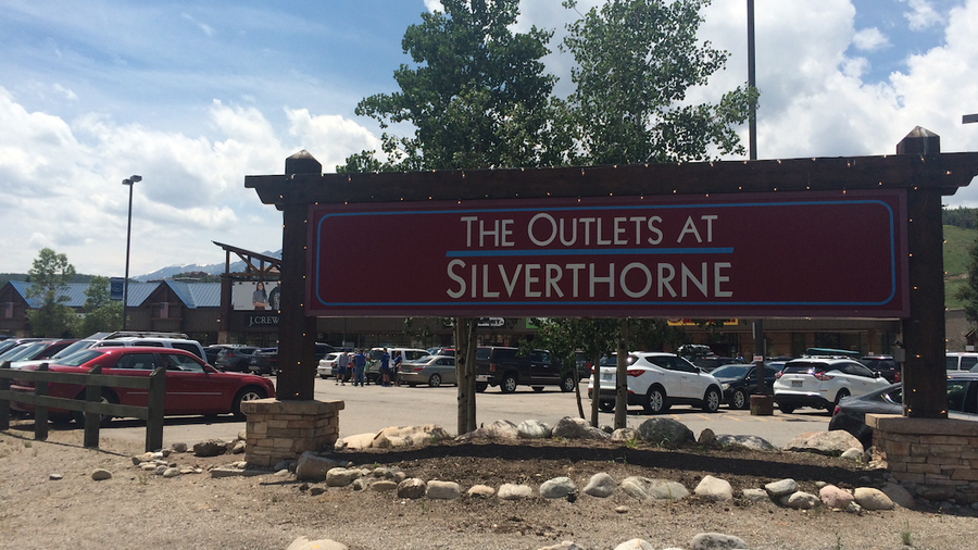 Le Creuset: Outlets at Silverthorne