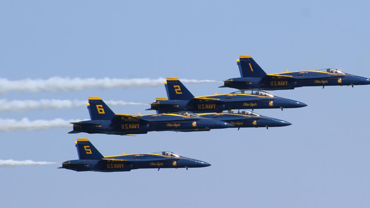Blue Angels highlight Milwaukee Air and Water Show Slideshow