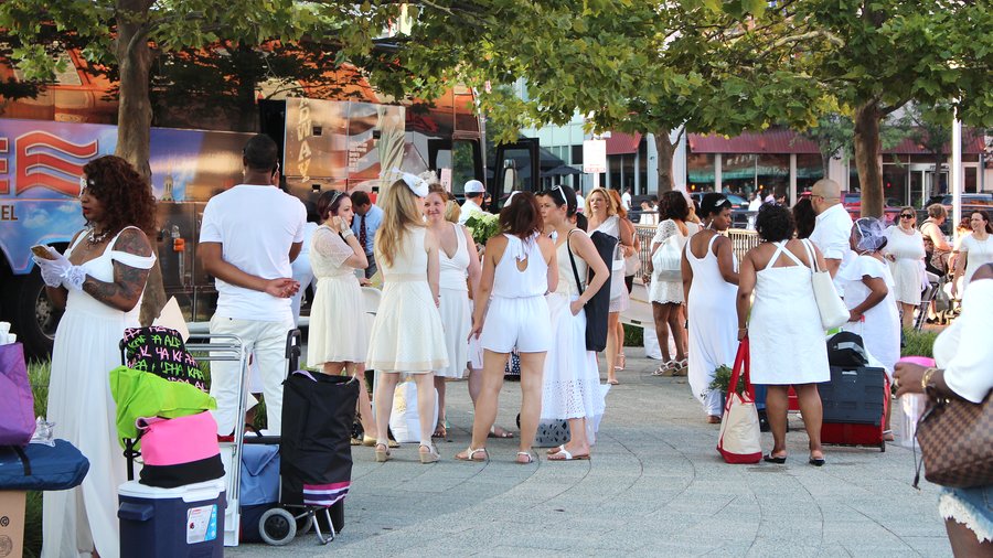 Diner En Blanc Baltimore 2024 Rayna Mireielle