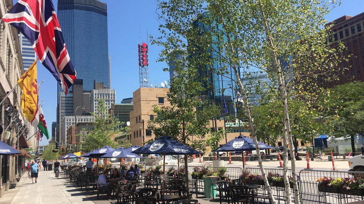 Patio dining returns to Nicollet Mall restaurants — for a few blocks