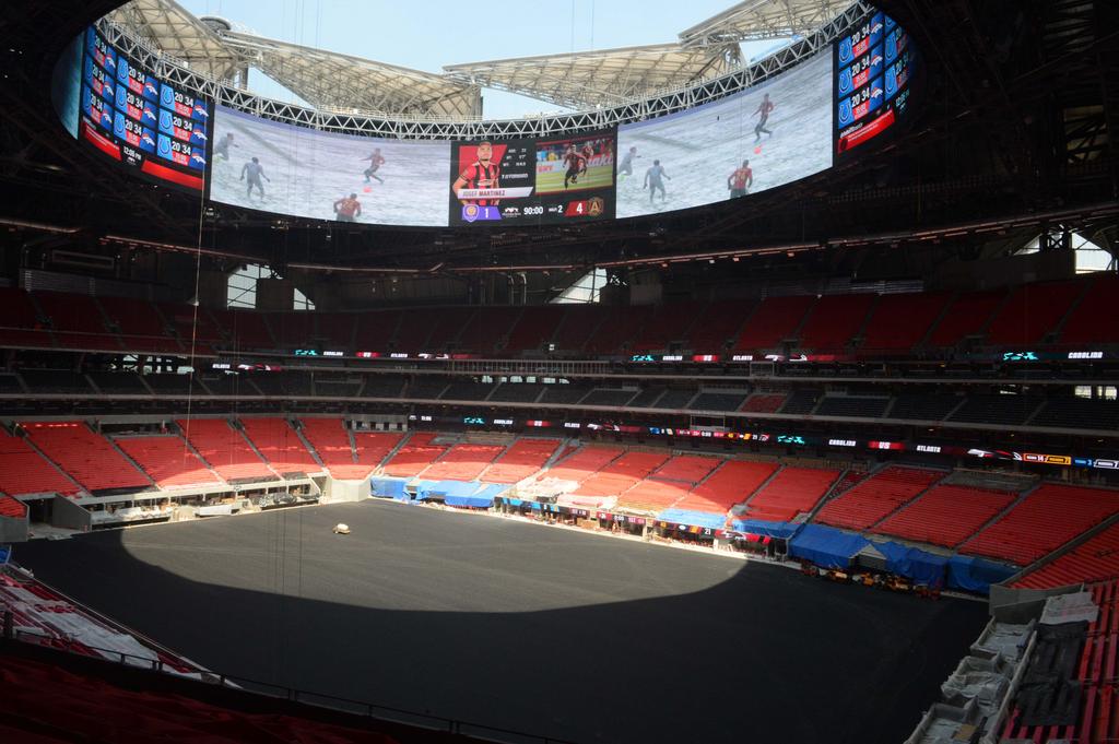 Aperture-Style Retractable Roof at Atlanta's Mercedes-Benz Stadium Closes  for the First Time