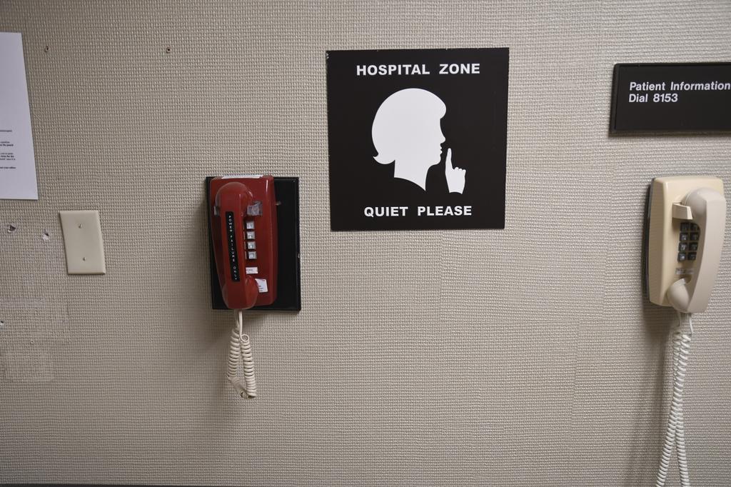 quiet please sign in hospital