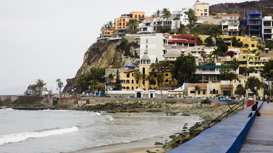 United Airlines to fly seasonally to Mazatlan Chicago Business Journal