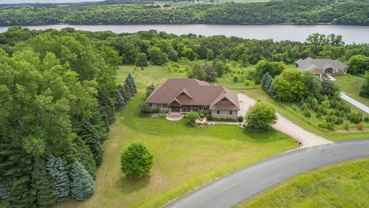 Dream Homes: Waterfront home on St. Croix River listed for $1.25 ...