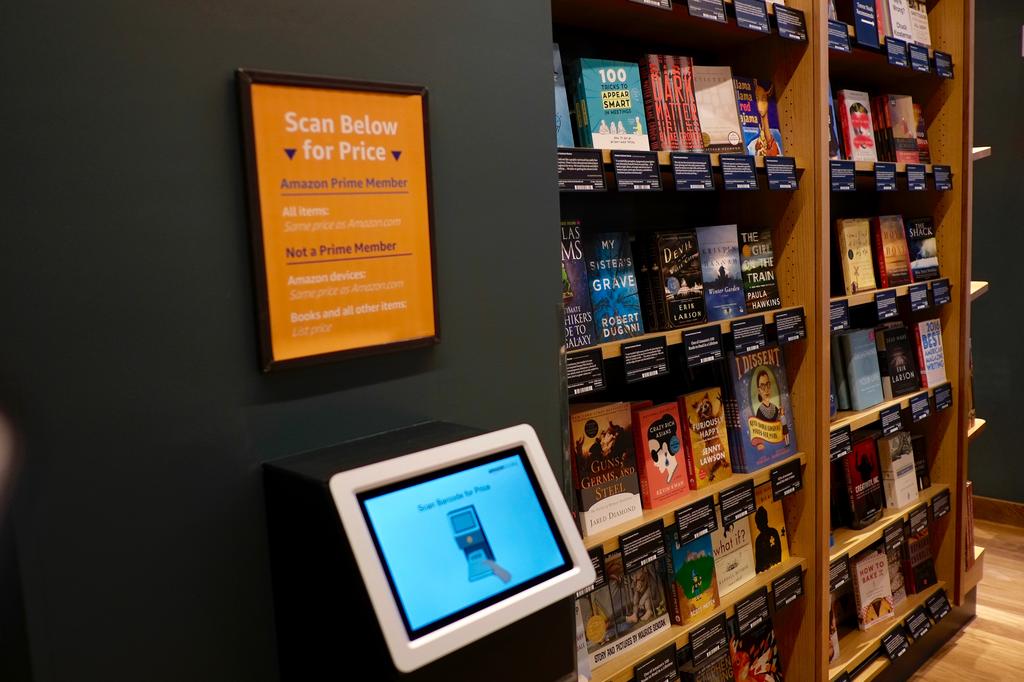 previews San Jose bookstore ahead of Bellevue Square opening  (Photos) - Puget Sound Business Journal