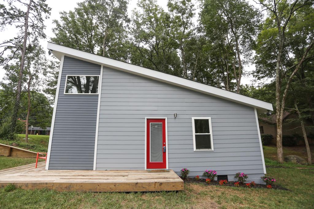 Tiny home development in Texas sparks criticism online