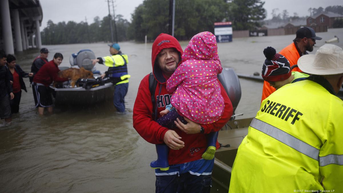 Snapchat's 'Snap Map' gives on-the-ground look into Hurricane Harvey ...