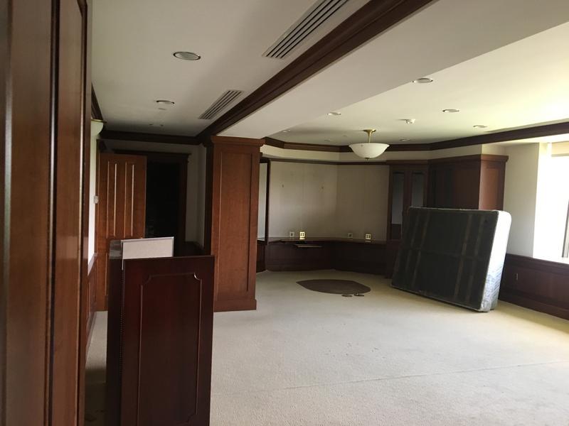 Longaberger Basket inside Bizwomen