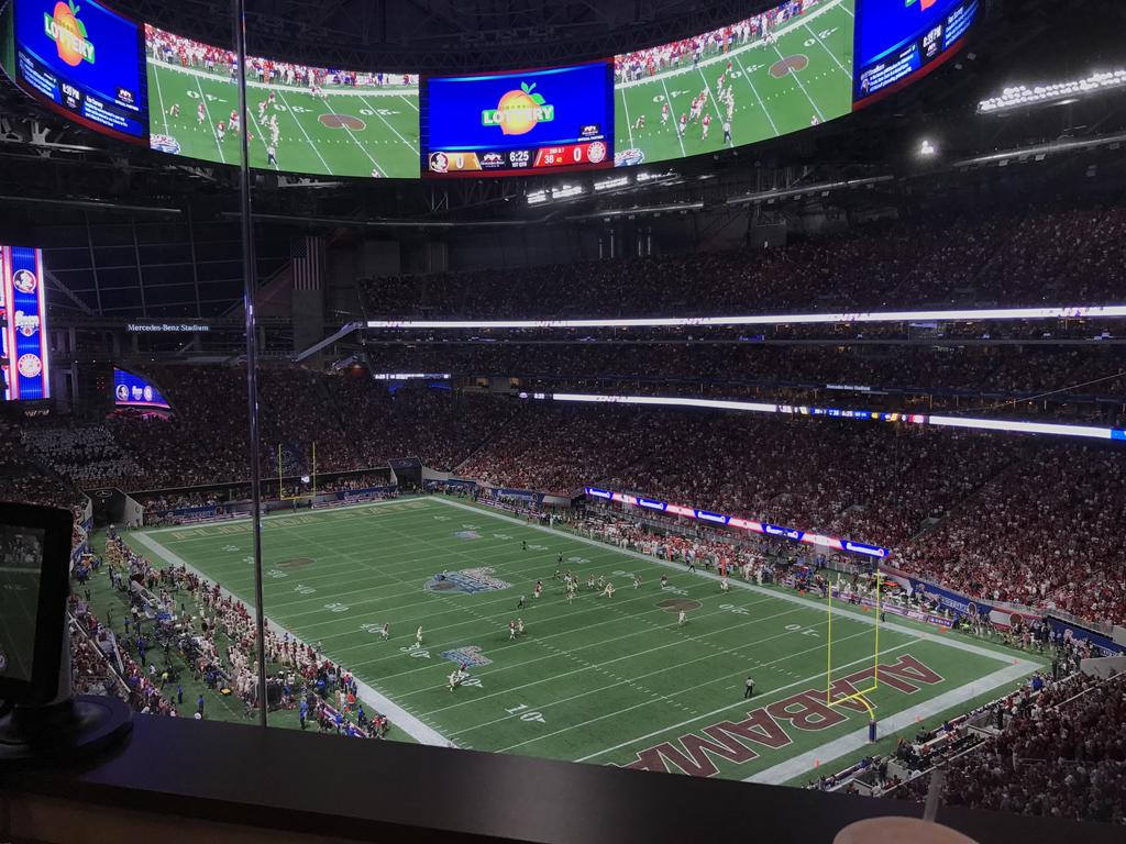 Mercedes-Benz Stadium's roof will be open for Falcons-Packers game, weather  permitting