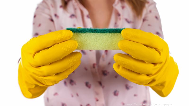 Dangerous Bacteria Lingers in Kitchen Dish Sponges