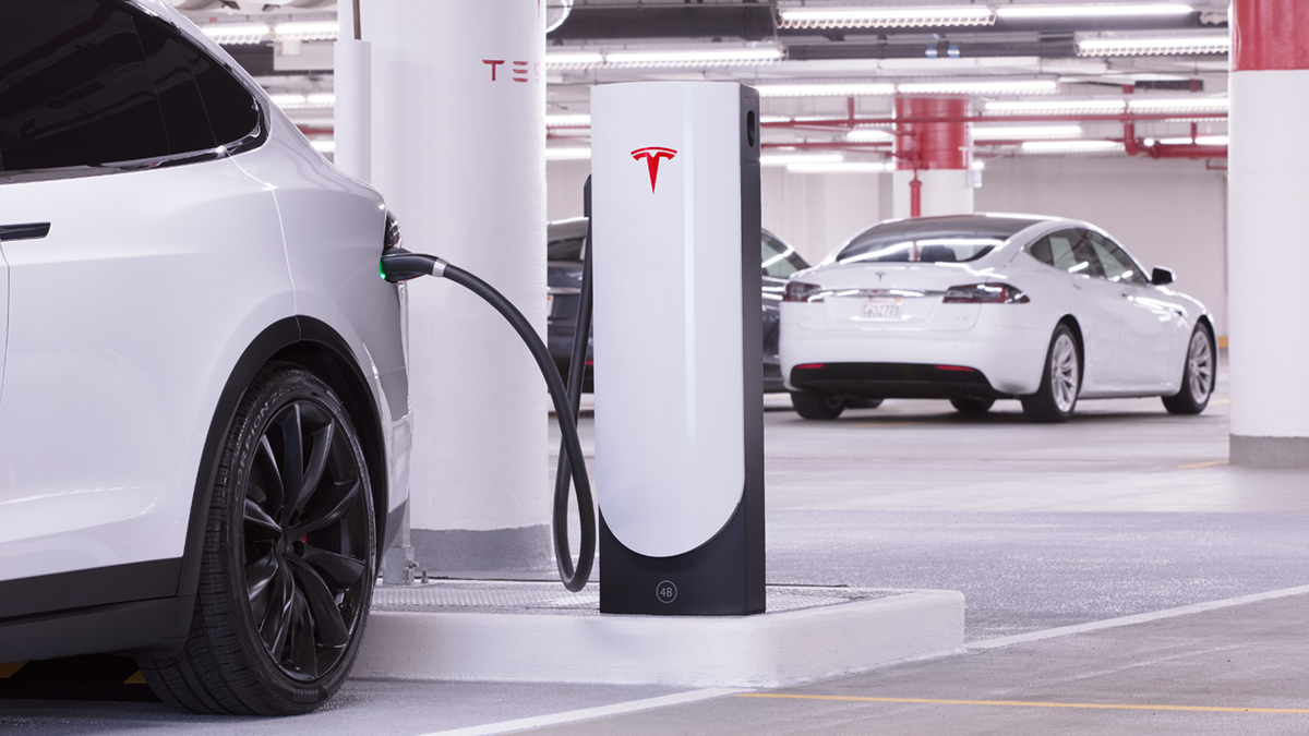 Tesla installs supercharging stations in Boston, Chicago Boston