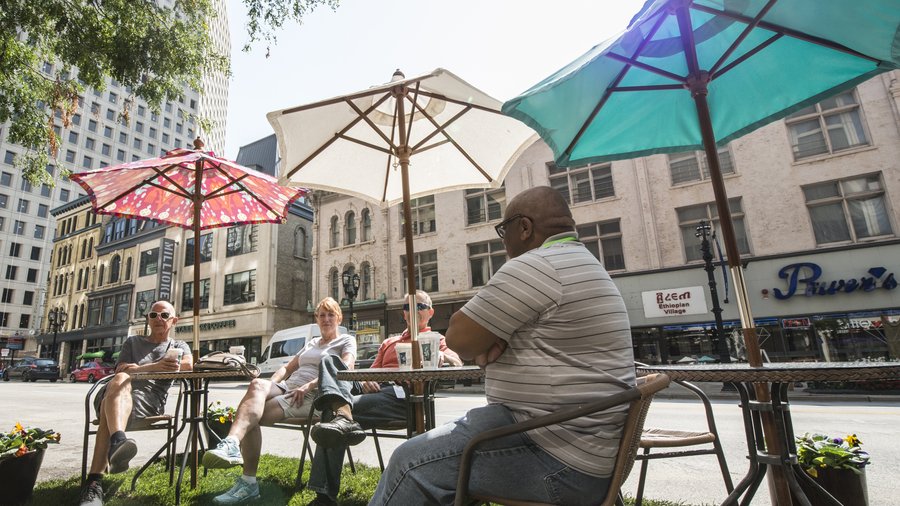 Milwaukee restaurants want more outdoor seating Milwaukee Business