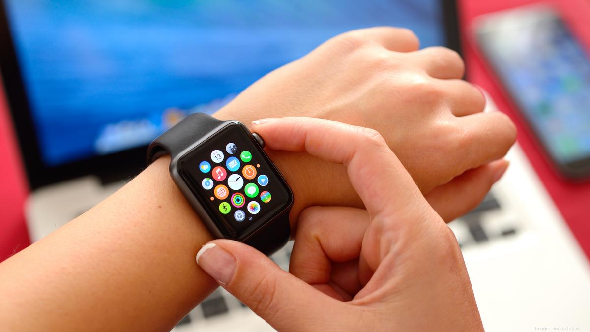 unitedhealthcare-program-lets-members-earn-an-apple-watch-if-they-walk