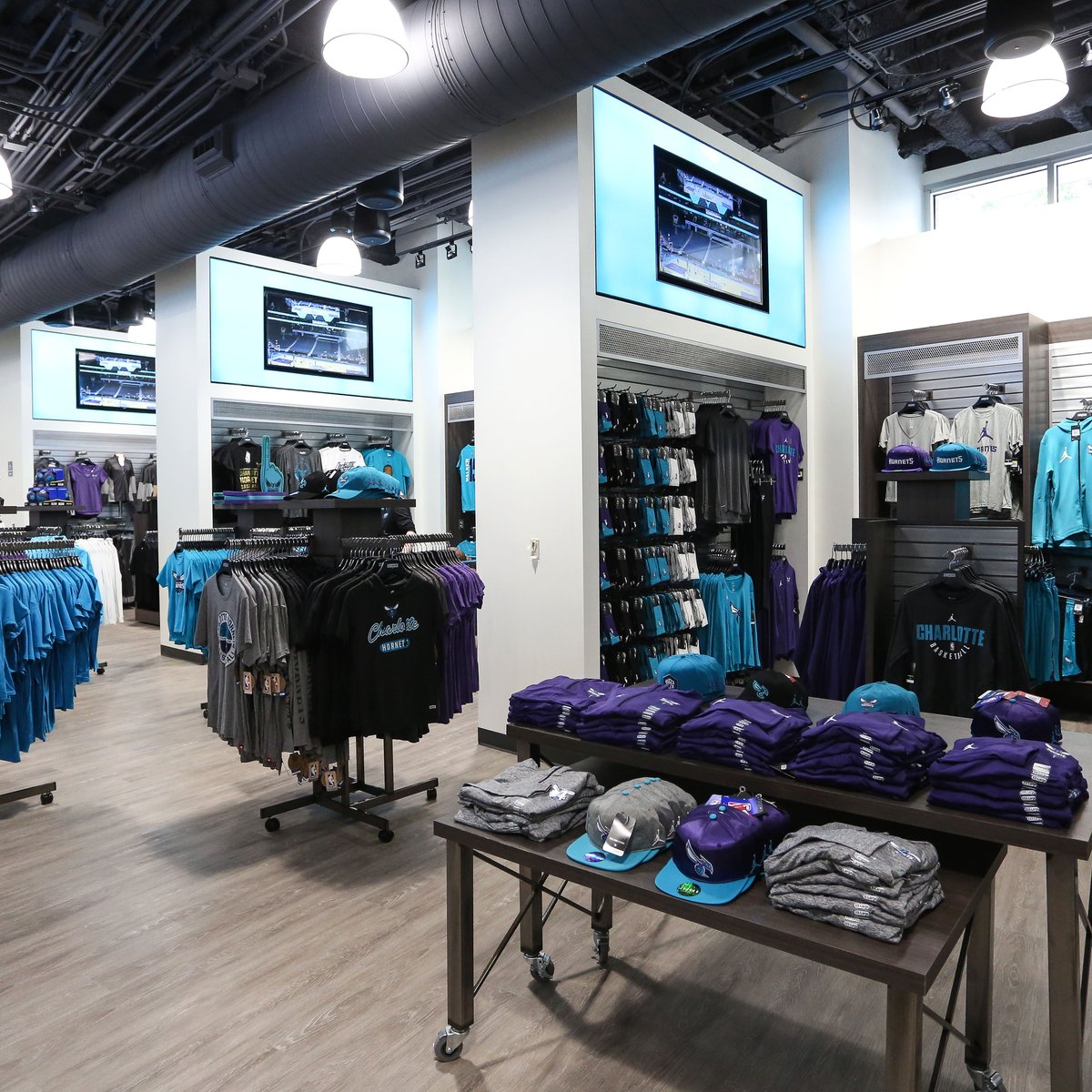 We've officially cut the ribbon on the brand-new Hornets Fan Shop
