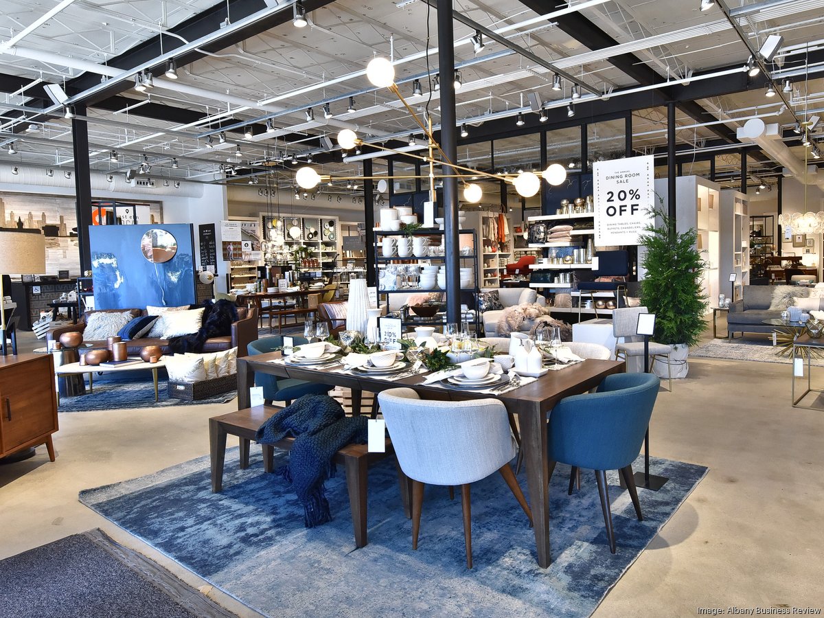 Furniture retailer West Elm signs lease for store in North Loop of