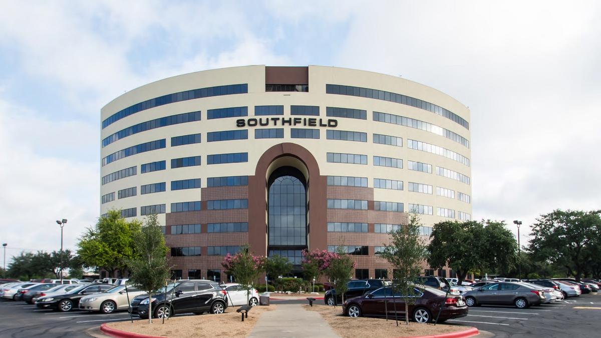 Despite amazing views of downtown, Southfield Office Tower faced