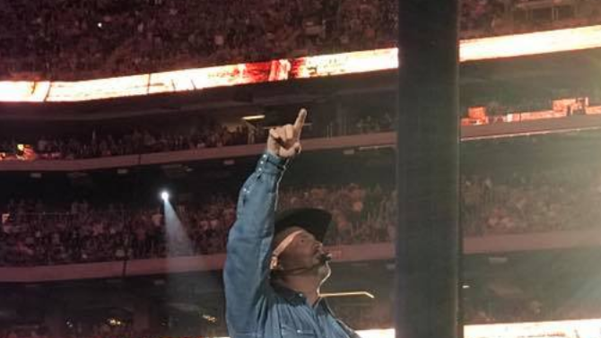 JASON ALDEAN PLAYS SOLD-OUT HOMECOMING SHOW AT SUNTRUST STADIUM IN ATLANTA,  GA - Jason Aldean