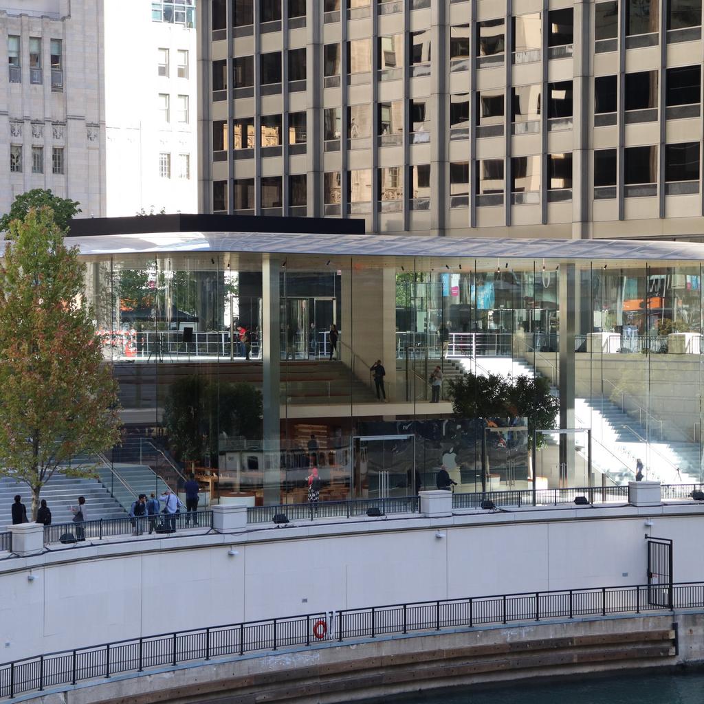 Apple offers a look inside new Michigan Avenue store - Chicago Sun-Times