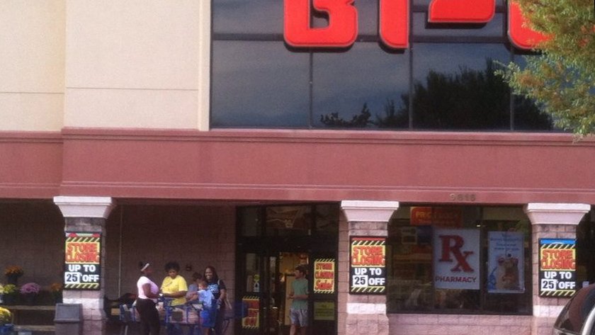 Closing signs go up at Charlotte-area Bi-Lo stores, making way for ...