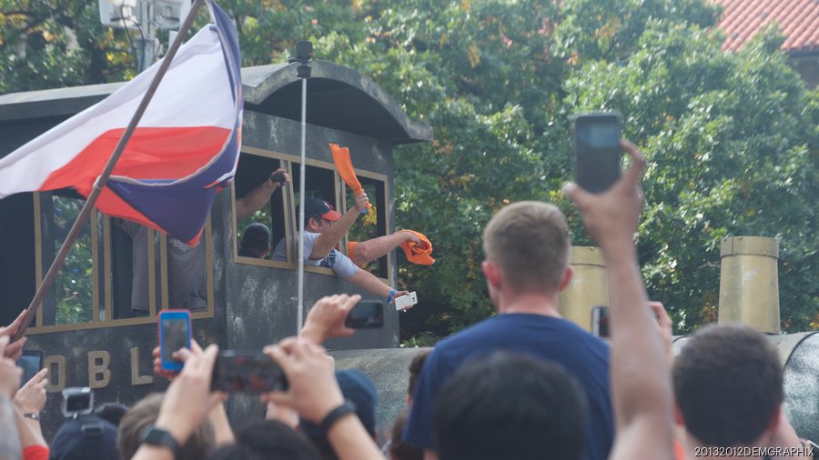 World Series Championship Parade in Downtown Houston – Latino Sports