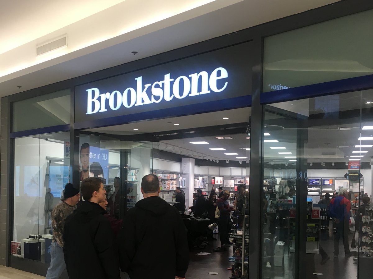 Stores in Tampa and St. Pete will close as Brookstone files for