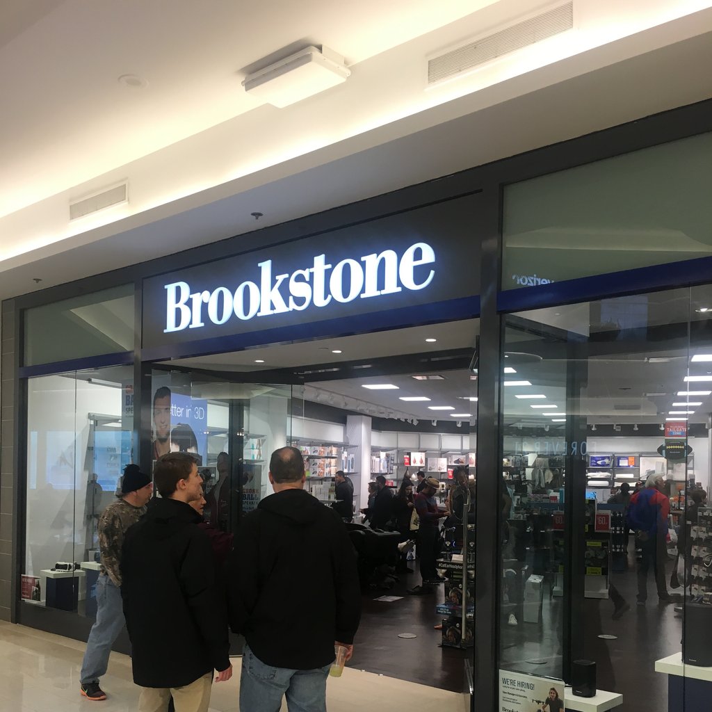 Brookstone is coming back to America s malls New York Business