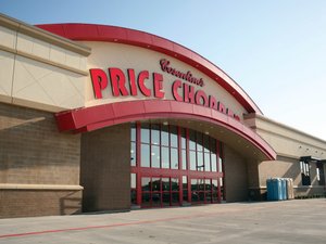 Cosentino's is one of several companies that use the Price Chopper brand. Pictured here is a Price Chopper at 9717 N Ash Ave in the Northland area of Kansas City.